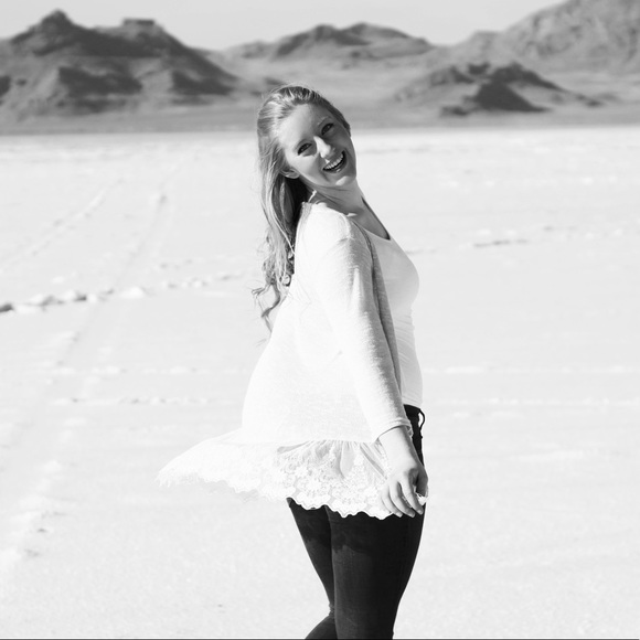 Meet your Posher, Olivia - Picture 1 of 1